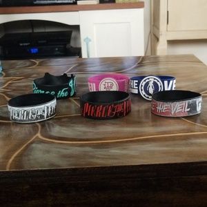 6 PTV Rubber Wristbands